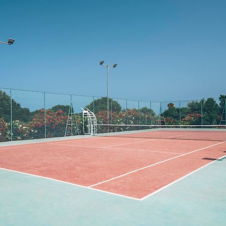 Отель Iberostar Waves Саидия Экстерьер фото Tennis court