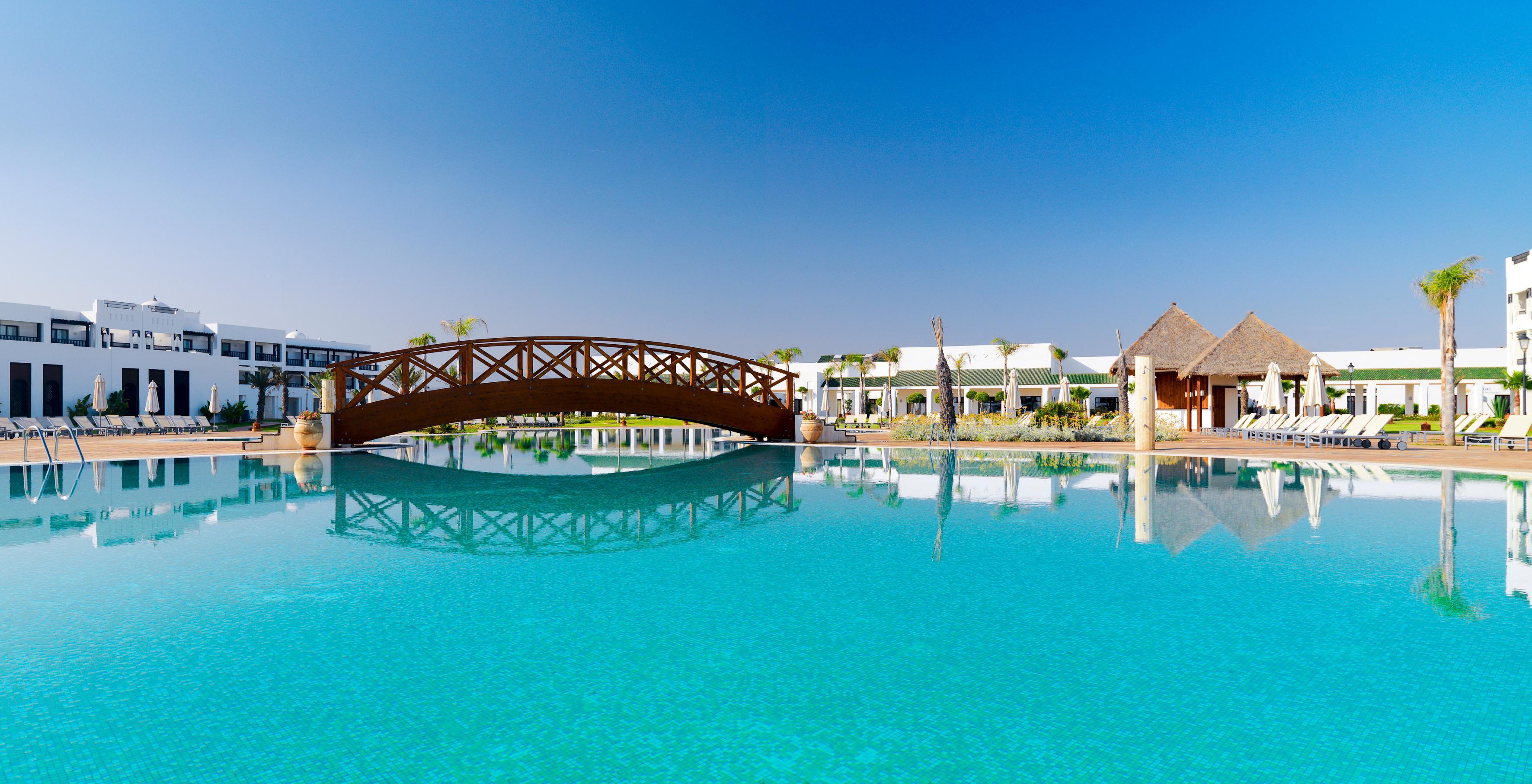 Отель Iberostar Waves Саидия Экстерьер фото The resort's main pool
