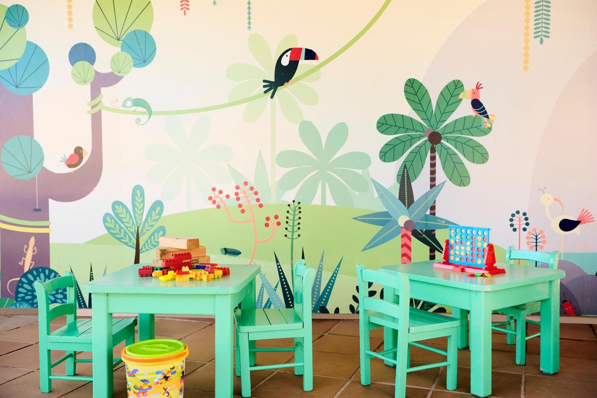 Отель Iberostar Waves Саидия Экстерьер фото Childcare centre